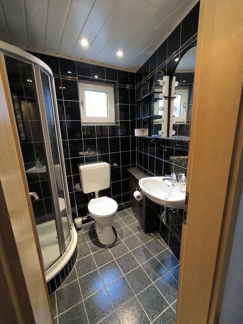 Prodej domu 325 m², pozemek 757 m², Friedhofstr. 2, Lautertal (Odenwald), Hessen Prodej domu 325 m², pozemek 757 m², Friedhofstr. 2, Lautertal (Odenwald), Hessen