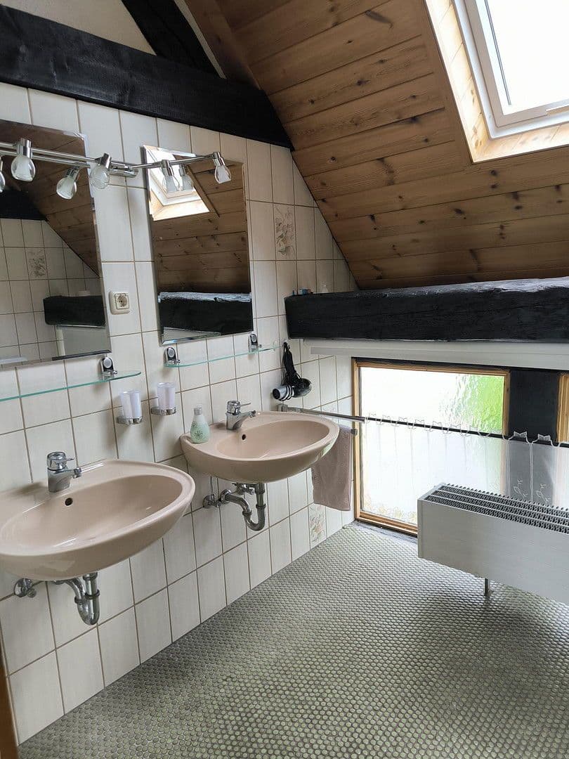 Prodej domu 325 m², pozemek 757 m², Friedhofstr. 2, Lautertal (Odenwald), Hessen Prodej domu 325 m², pozemek 757 m², Friedhofstr. 2, Lautertal (Odenwald), Hessen