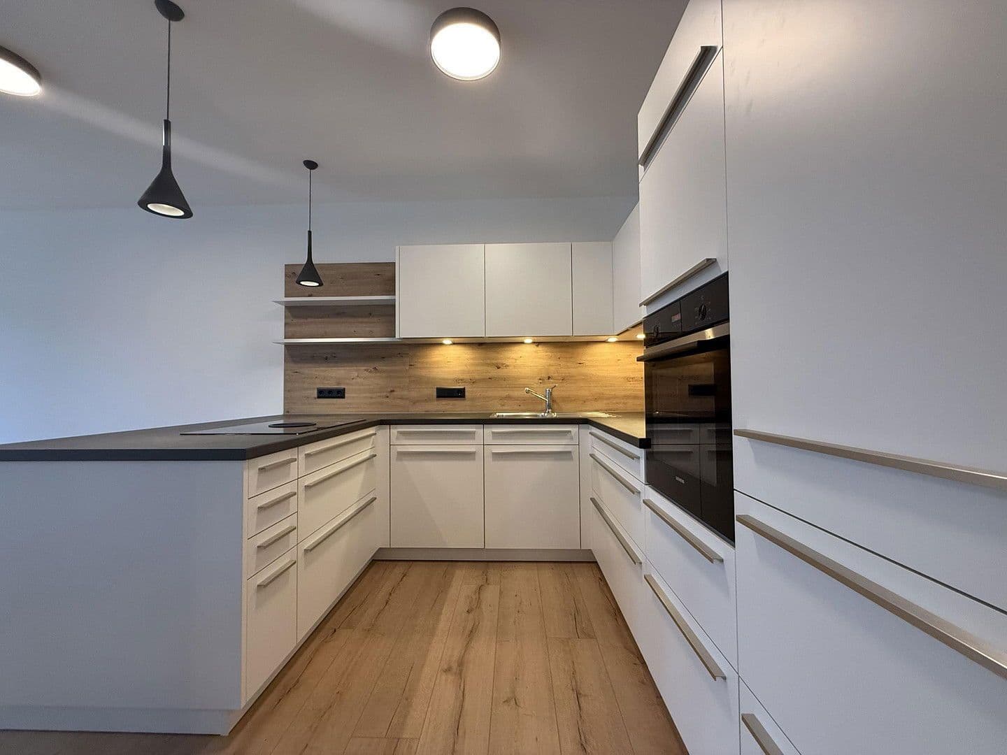 Pronájem bytu 4+1 111 m², Prachatitzer Straße 7, Passau, Bavorsko Pronájem bytu 4+1 111 m², Prachatitzer Straße 7, Passau, Bavorsko