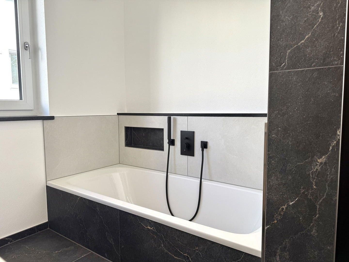 Pronájem bytu 4+1 111 m², Prachatitzer Straße 7, Passau, Bavorsko Pronájem bytu 4+1 111 m², Prachatitzer Straße 7, Passau, Bavorsko