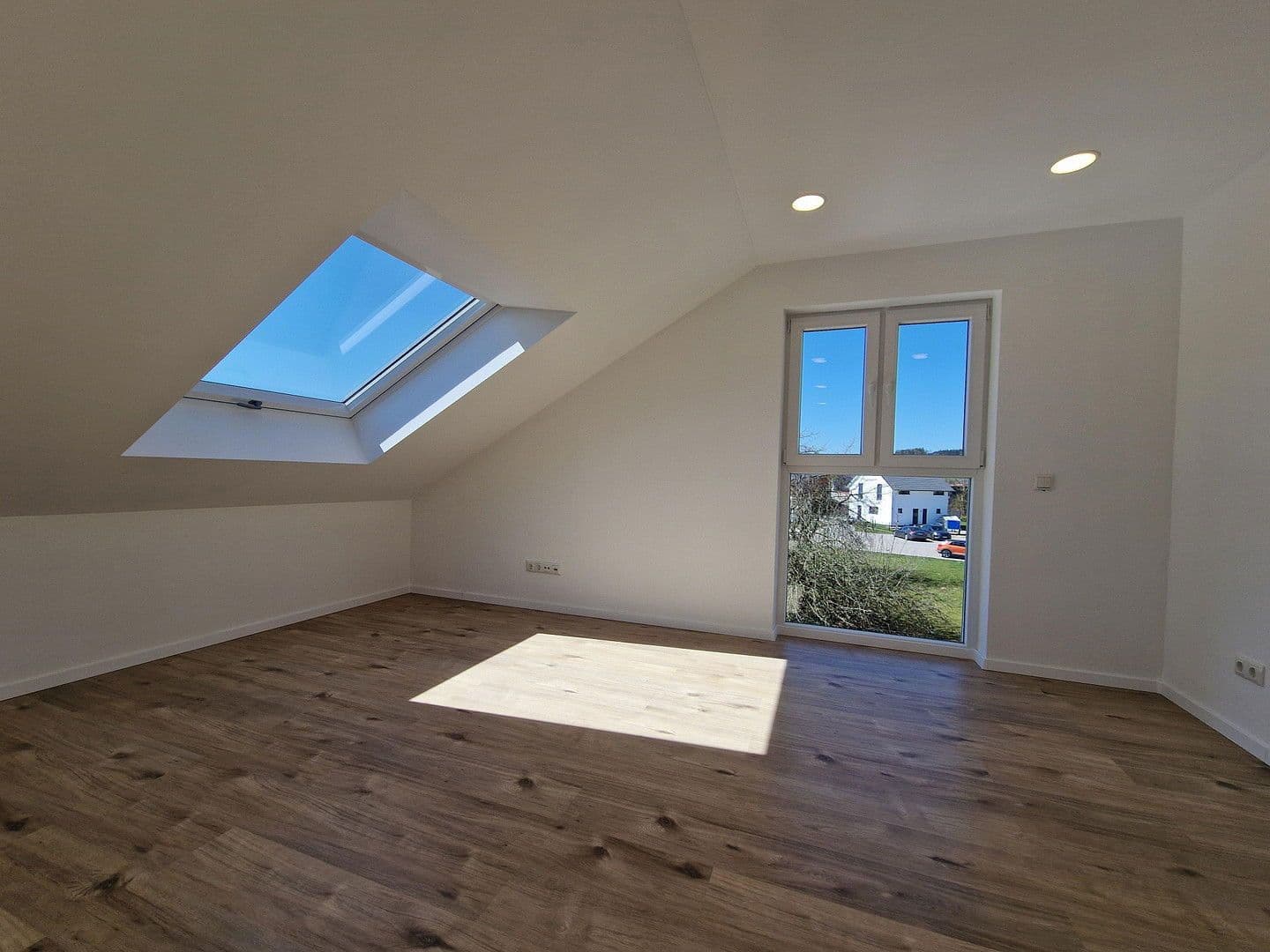 Prodej domu 160 m², pozemek 345 m², Altenmünster, Bavorsko Prodej domu 160 m², pozemek 345 m², Altenmünster, Bavorsko