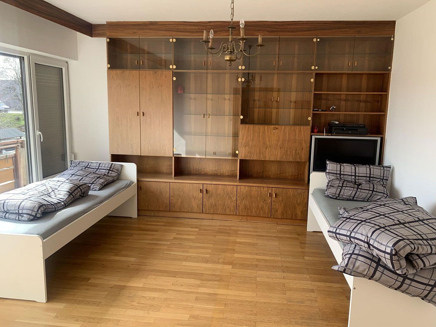 Pronájem domu 400 m², pozemek 550 m², Ergolding, Bavorsko Pronájem domu 400 m², pozemek 550 m², Ergolding, Bavorsko