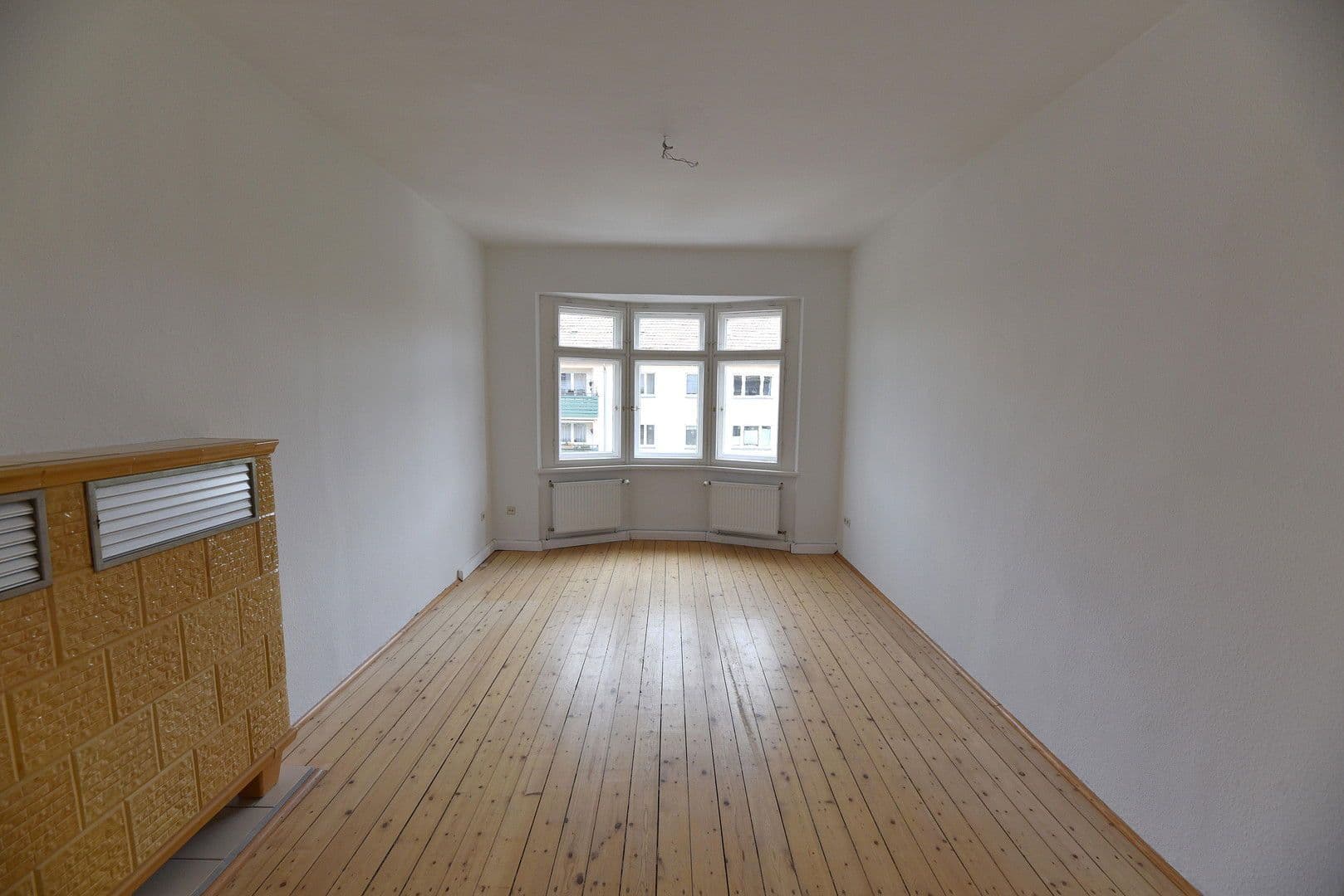Pronájem bytu 4+1 132 m², Arnoldstraße 31, Dresden, Sasko Pronájem bytu 4+1 132 m², Arnoldstraße 31, Dresden, Sasko