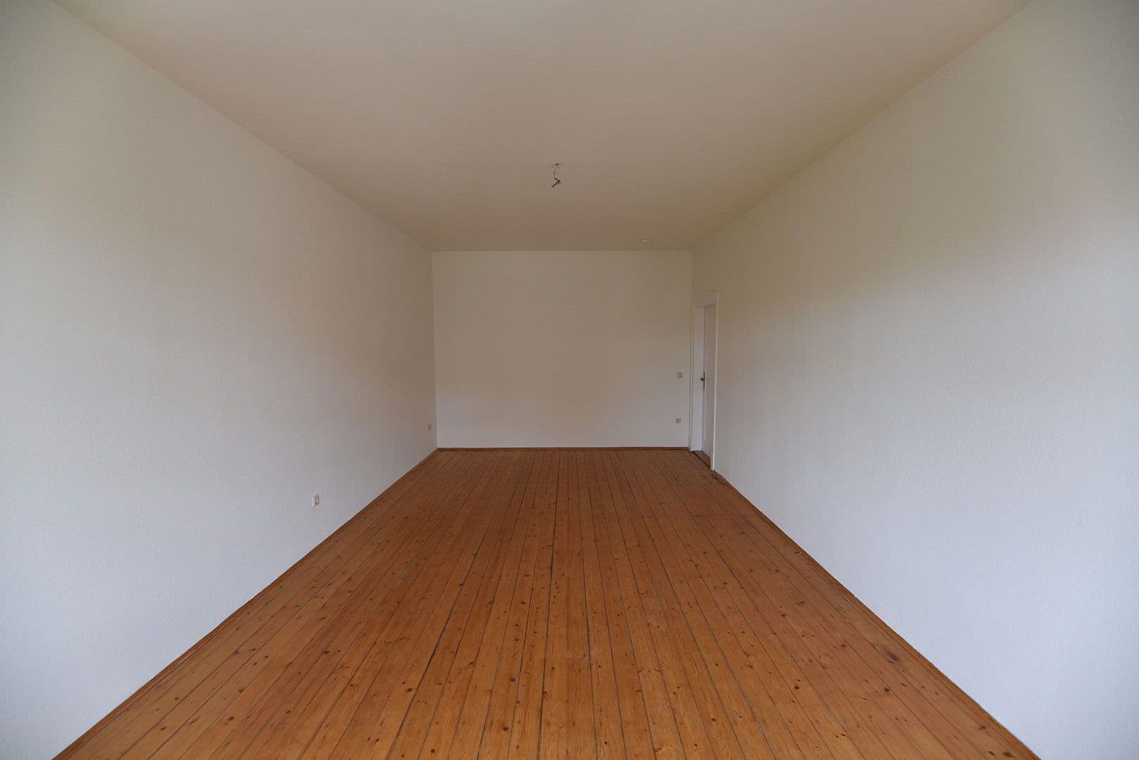 Pronájem bytu 4+1 132 m², Arnoldstraße 31, Dresden, Sasko Pronájem bytu 4+1 132 m², Arnoldstraße 31, Dresden, Sasko