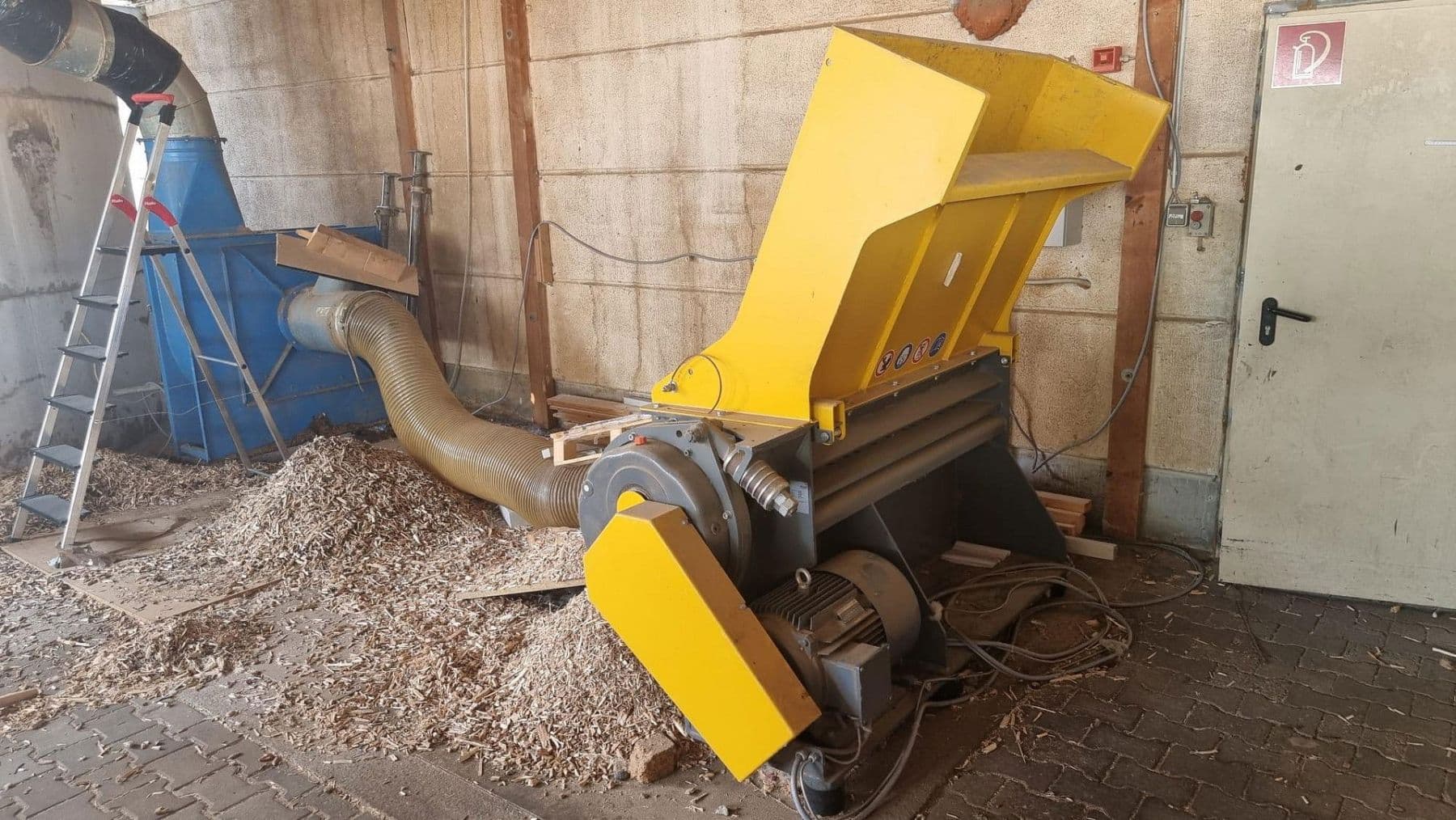 Prodej nebytového prostoru 2.800 m², Bauhofstr. 24, Lampertheim, Hessen Prodej nebytového prostoru 2.800 m², Bauhofstr. 24, Lampertheim, Hessen