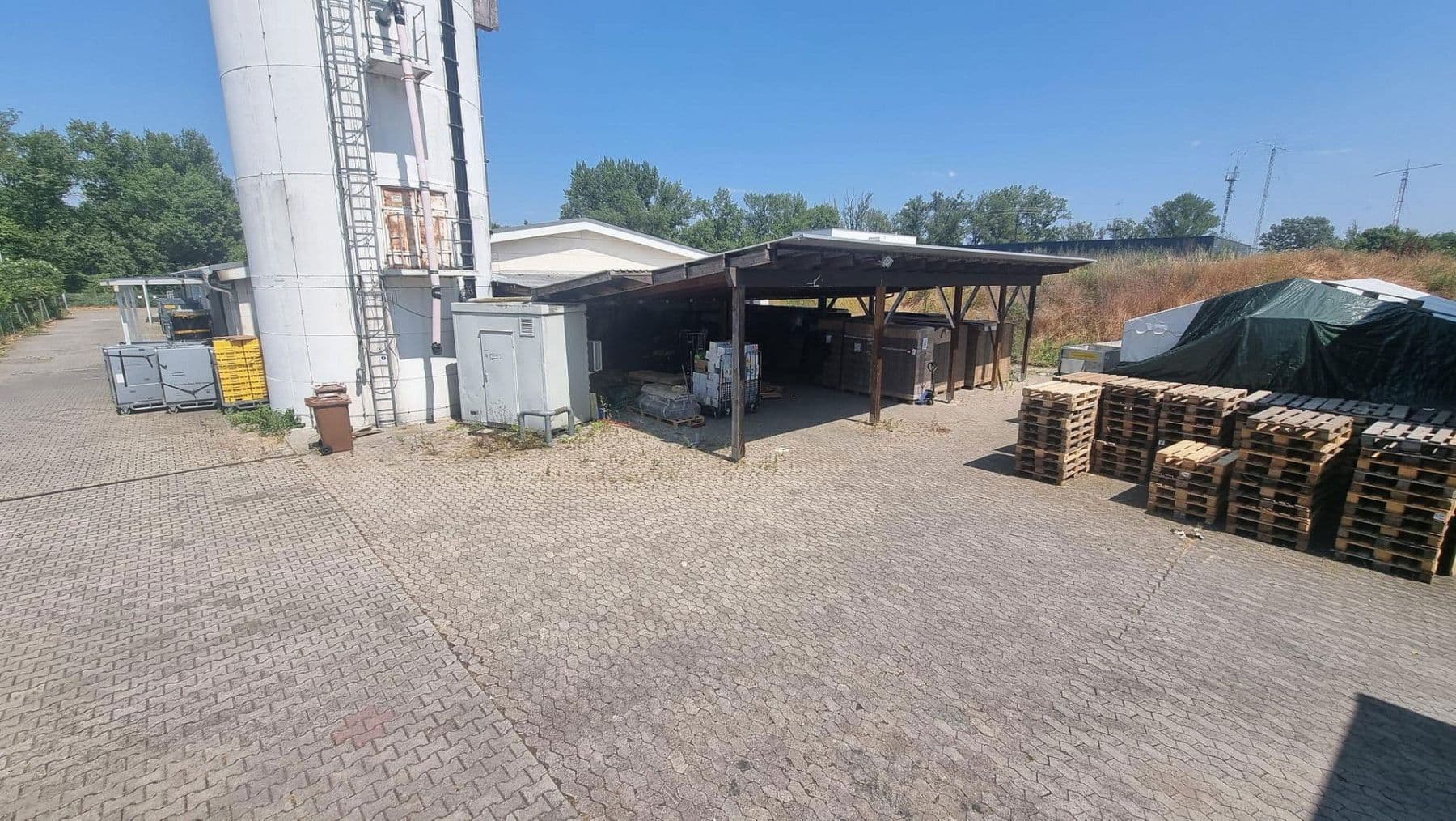 Prodej nebytového prostoru 2.800 m², Bauhofstr. 24, Lampertheim, Hessen Prodej nebytového prostoru 2.800 m², Bauhofstr. 24, Lampertheim, Hessen