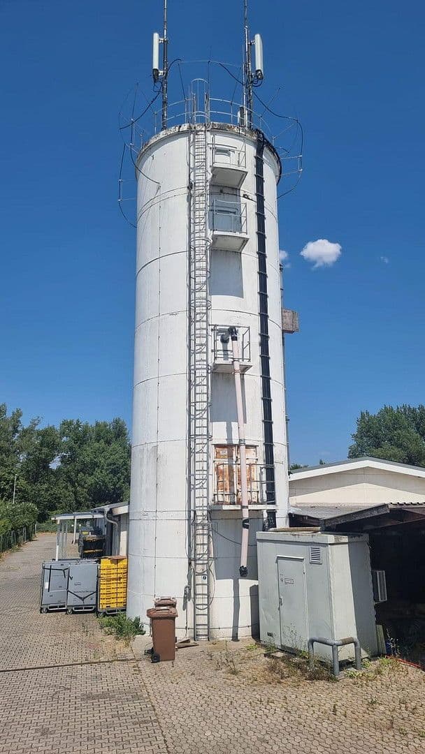 Prodej nebytového prostoru 2.800 m², Bauhofstr. 24, Lampertheim, Hessen Prodej nebytového prostoru 2.800 m², Bauhofstr. 24, Lampertheim, Hessen