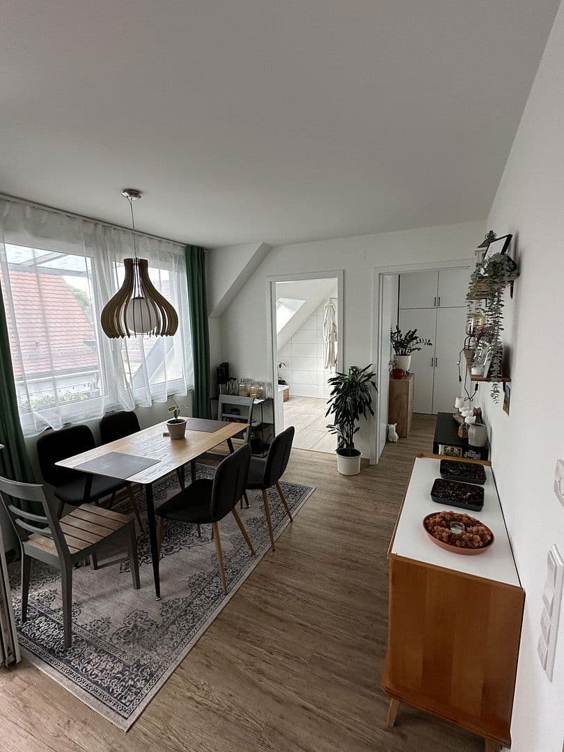 Pronájem bytu 2+kk 52 m², Wendlingen am Neckar, Bádensko-Württembersko Pronájem bytu 2+kk 52 m², Wendlingen am Neckar, Bádensko-Württembersko