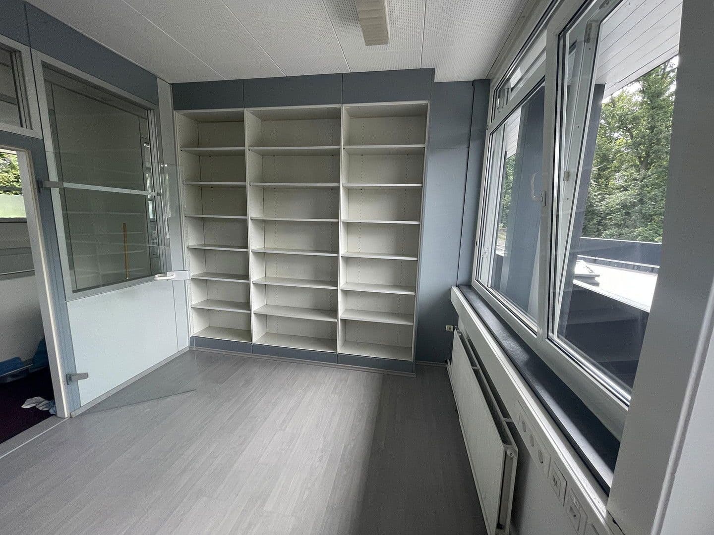 Pronájem kanceláře 222 m², Weil der Stadt, Bádensko-Württembersko Pronájem kanceláře 222 m², Weil der Stadt, Bádensko-Württembersko