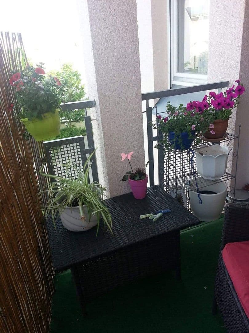 Pronájem bytu 3+1 68 m², Künzelsau, Bádensko-Württembersko Pronájem bytu 3+1 68 m², Künzelsau, Bádensko-Württembersko