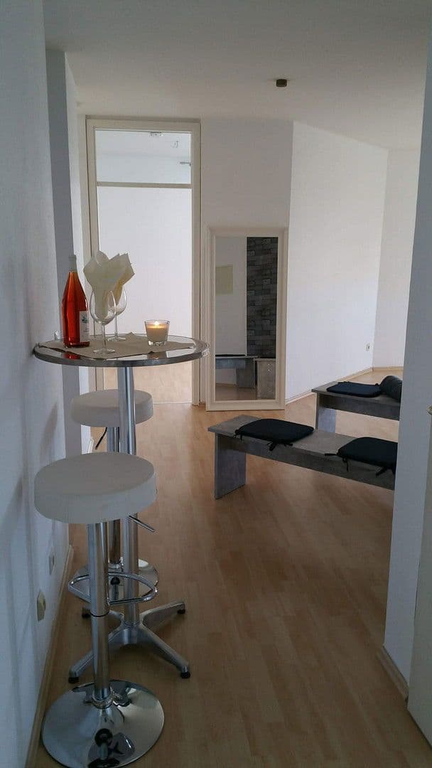 Pronájem bytu 3+1 68 m², Künzelsau, Bádensko-Württembersko Pronájem bytu 3+1 68 m², Künzelsau, Bádensko-Württembersko