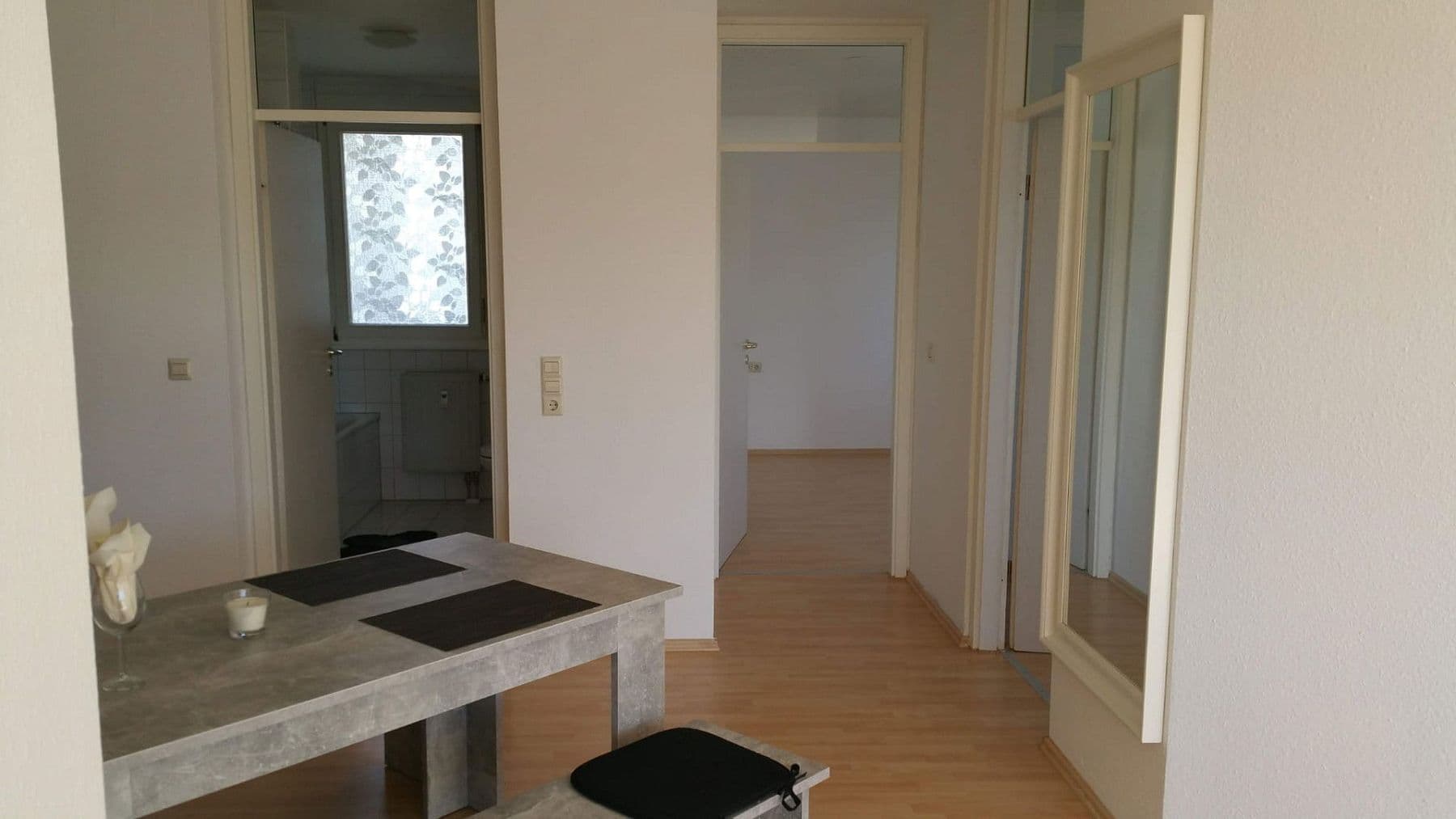 Pronájem bytu 3+1 68 m², Künzelsau, Bádensko-Württembersko Pronájem bytu 3+1 68 m², Künzelsau, Bádensko-Württembersko