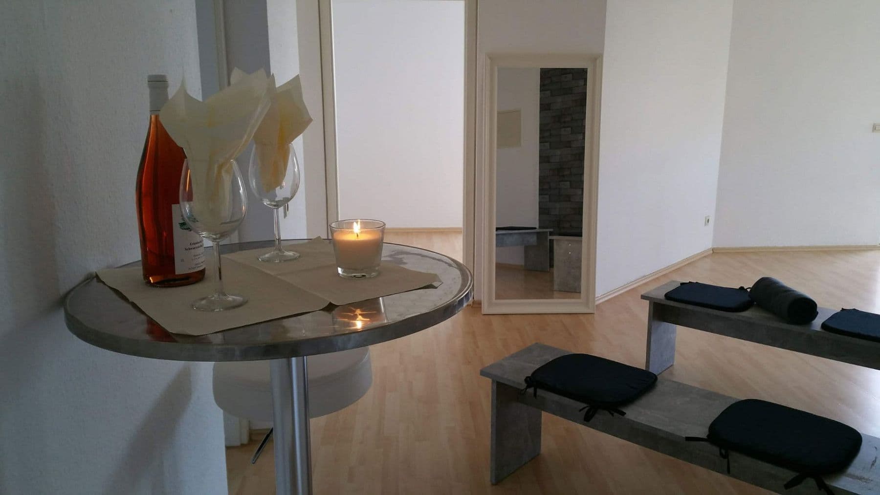 Pronájem bytu 3+1 68 m², Künzelsau, Bádensko-Württembersko Pronájem bytu 3+1 68 m², Künzelsau, Bádensko-Württembersko