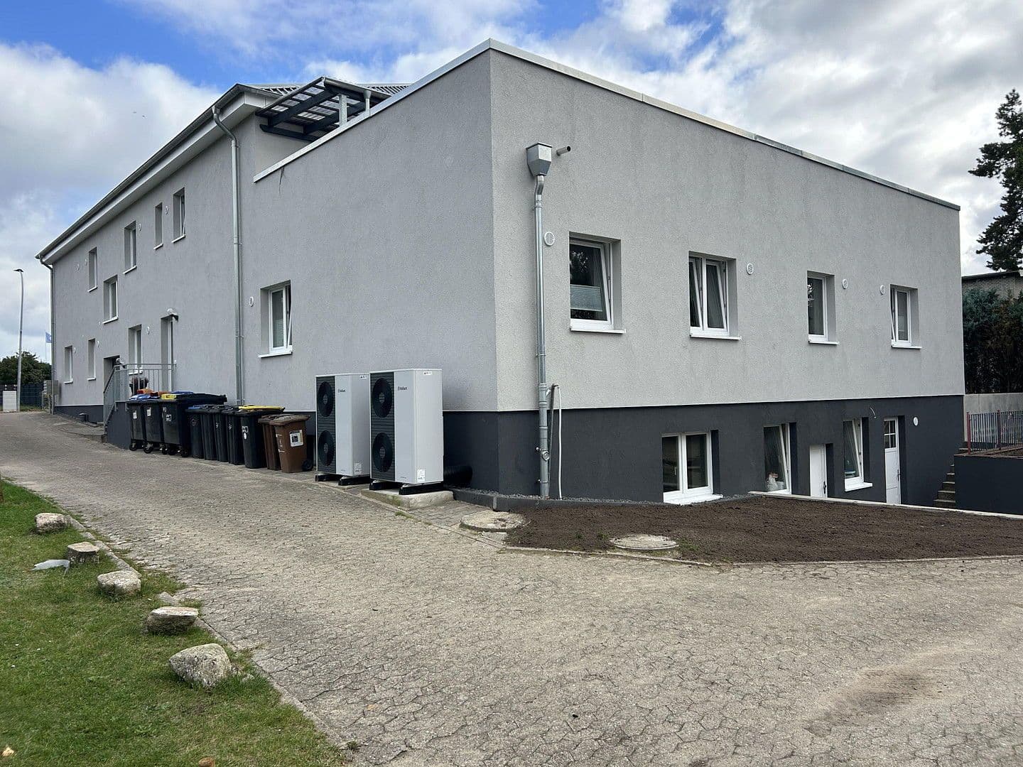 Pronájem bytu 1+1 53 m², Dorfstr. 22, Schacht-Audorf, Šlesvicko-Holštýnsko Pronájem bytu 1+1 53 m², Dorfstr. 22, Schacht-Audorf, Šlesvicko-Holštýnsko