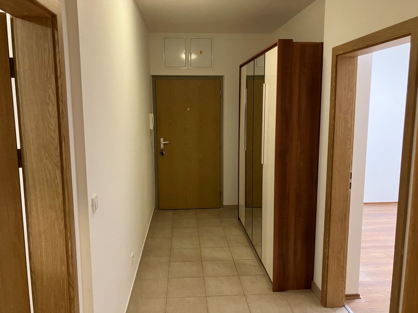 Pronájem bytu 2+kk 38 m², Hornoměcholupská, Praha, Praha Pronájem bytu 2+kk 38 m², Hornoměcholupská, Praha, Praha