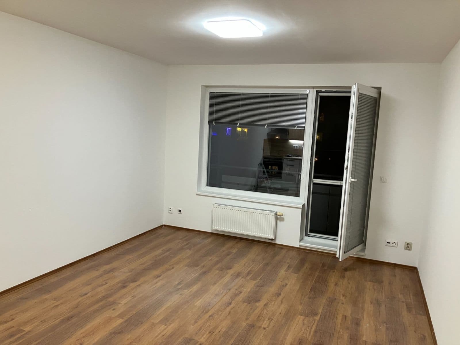 Pronájem bytu 2+kk 38 m², Hornoměcholupská, Praha, Praha Pronájem bytu 2+kk 38 m², Hornoměcholupská, Praha, Praha