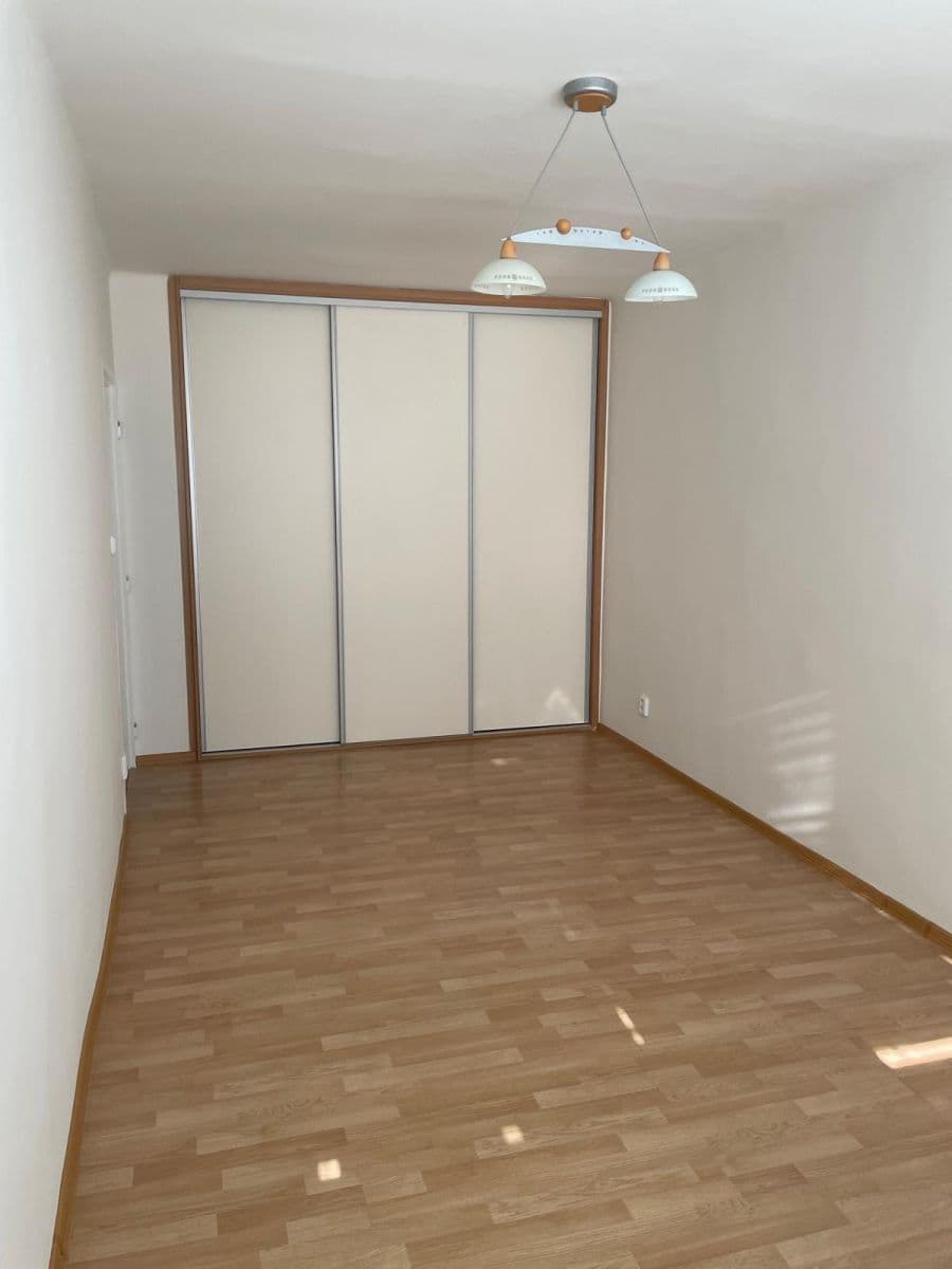Pronájem bytu 1+1 30 m², Šestajovická, Praha, Praha Pronájem bytu 1+1 30 m², Šestajovická, Praha, Praha