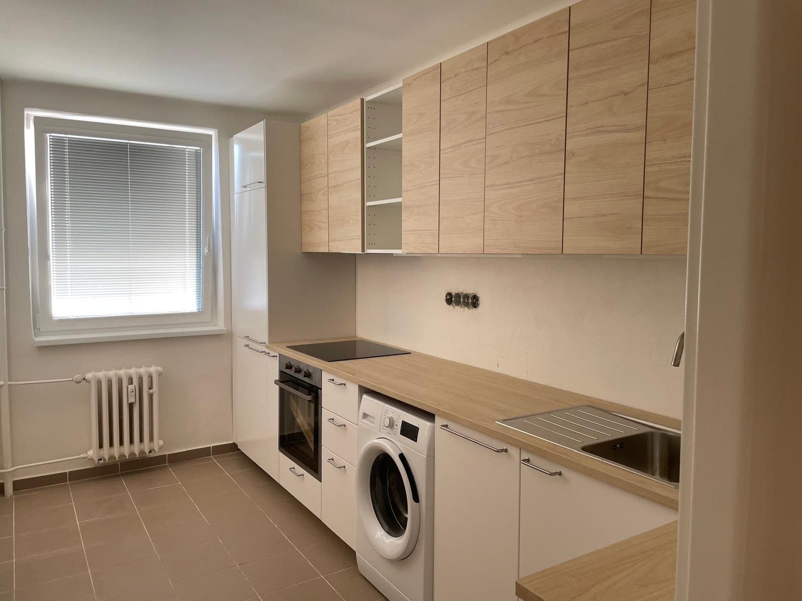 Pronájem bytu 1+1 30 m², Šestajovická, Praha, Praha Pronájem bytu 1+1 30 m², Šestajovická, Praha, Praha