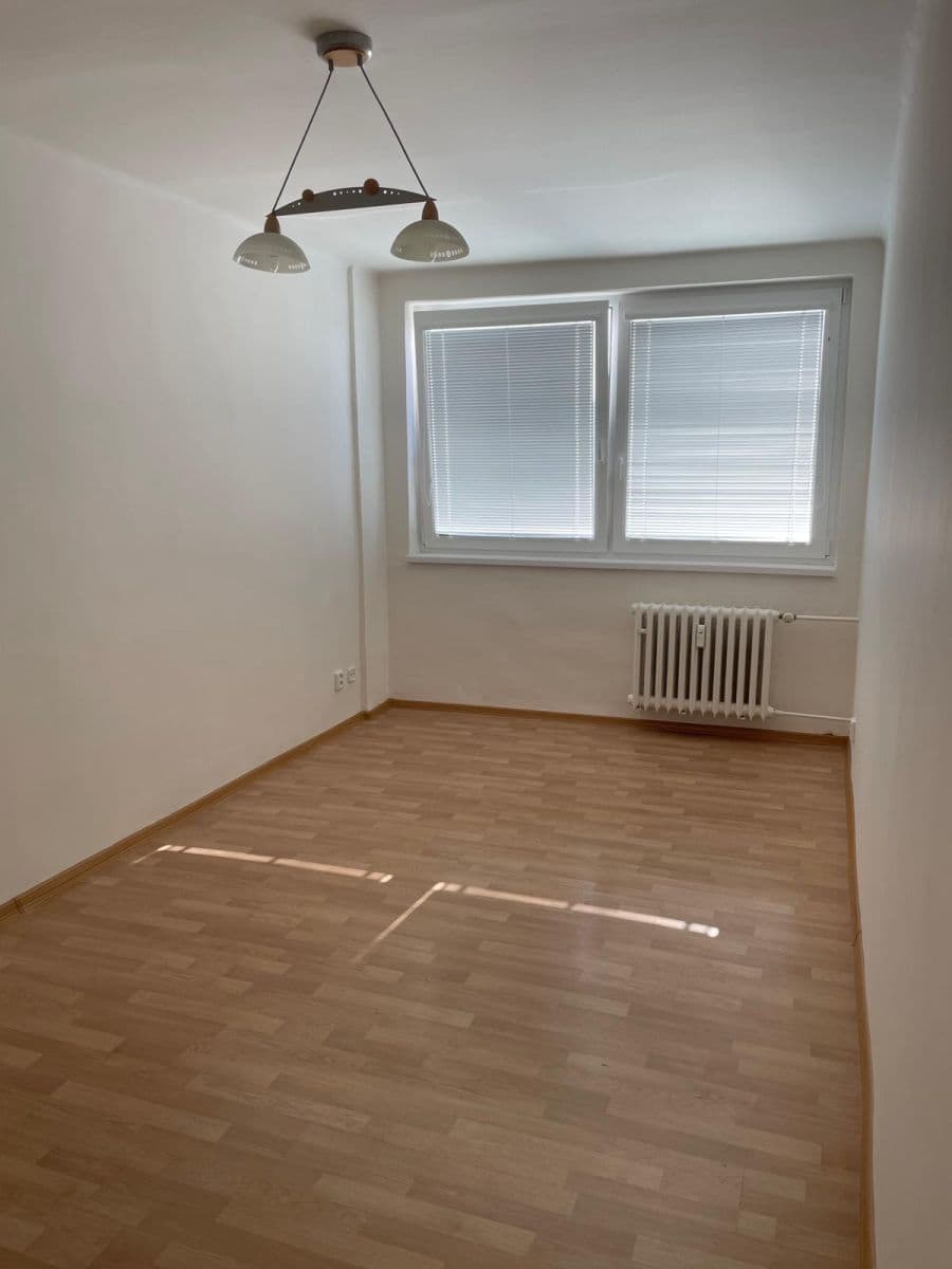 Pronájem bytu 1+1 30 m², Šestajovická, Praha, Praha Pronájem bytu 1+1 30 m², Šestajovická, Praha, Praha