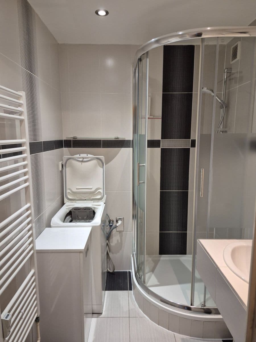 Pronájem bytu 3+1 72 m², Spodní, Brno, Jihomoravský kraj Pronájem bytu 3+1 72 m², Spodní, Brno, Jihomoravský kraj