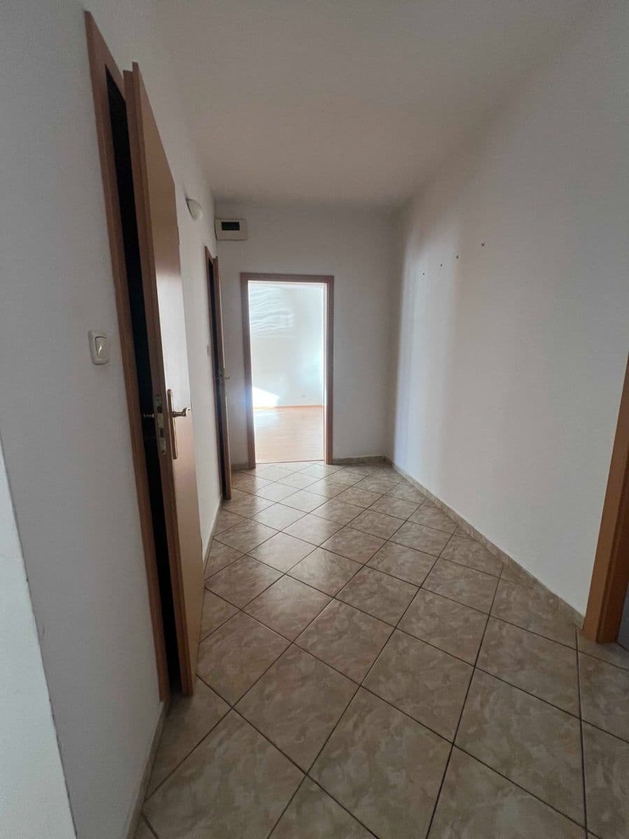 Prodej bytu 3+1 67 m², Centrum II., Dubnica nad Váhom, Trenčiansky kraj Prodej bytu 3+1 67 m², Centrum II., Dubnica nad Váhom, Trenčiansky kraj