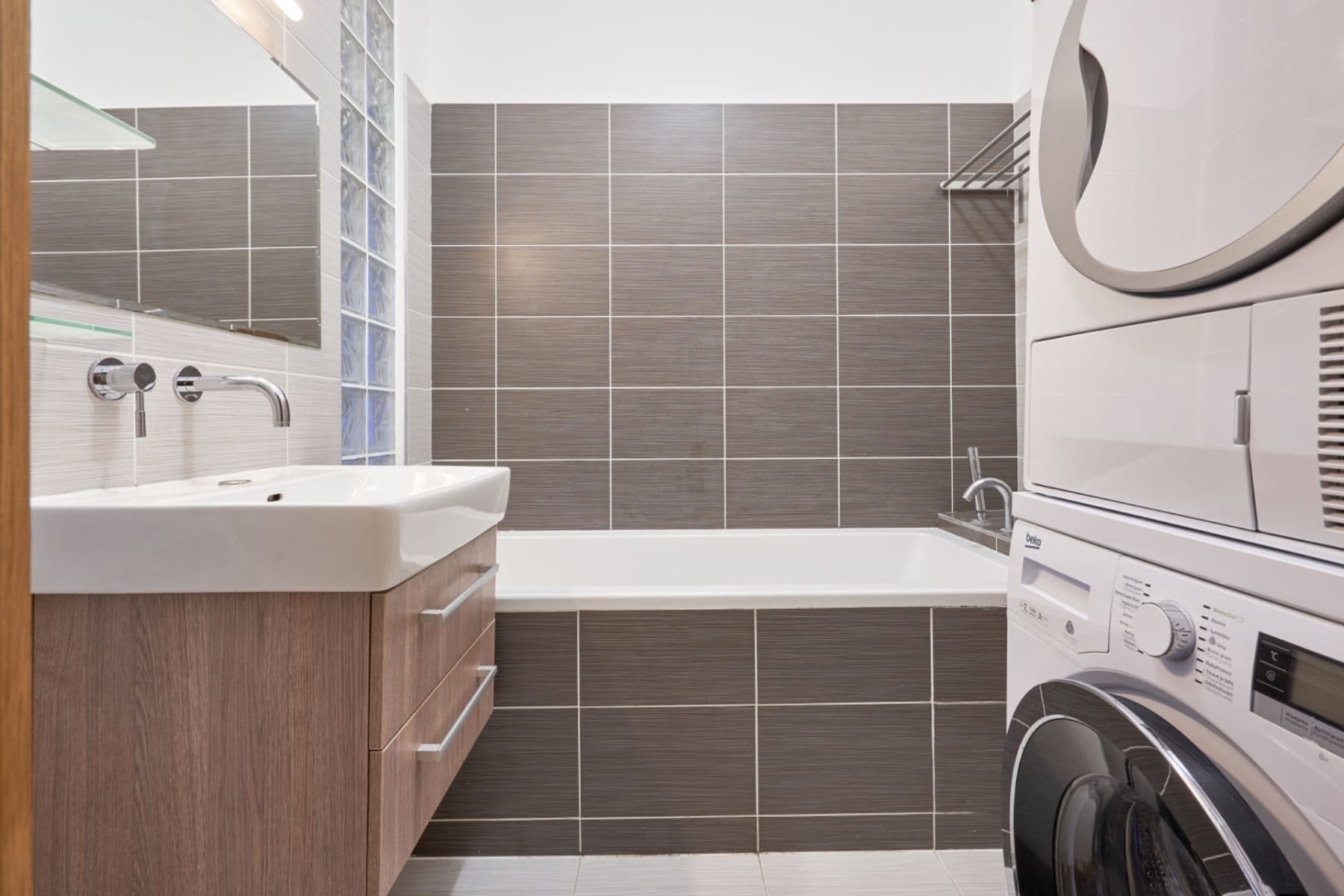 Pronájem bytu 3+kk 81 m², Poděbradova, Brno, Jihomoravský kraj Pronájem bytu 3+kk 81 m², Poděbradova, Brno, Jihomoravský kraj