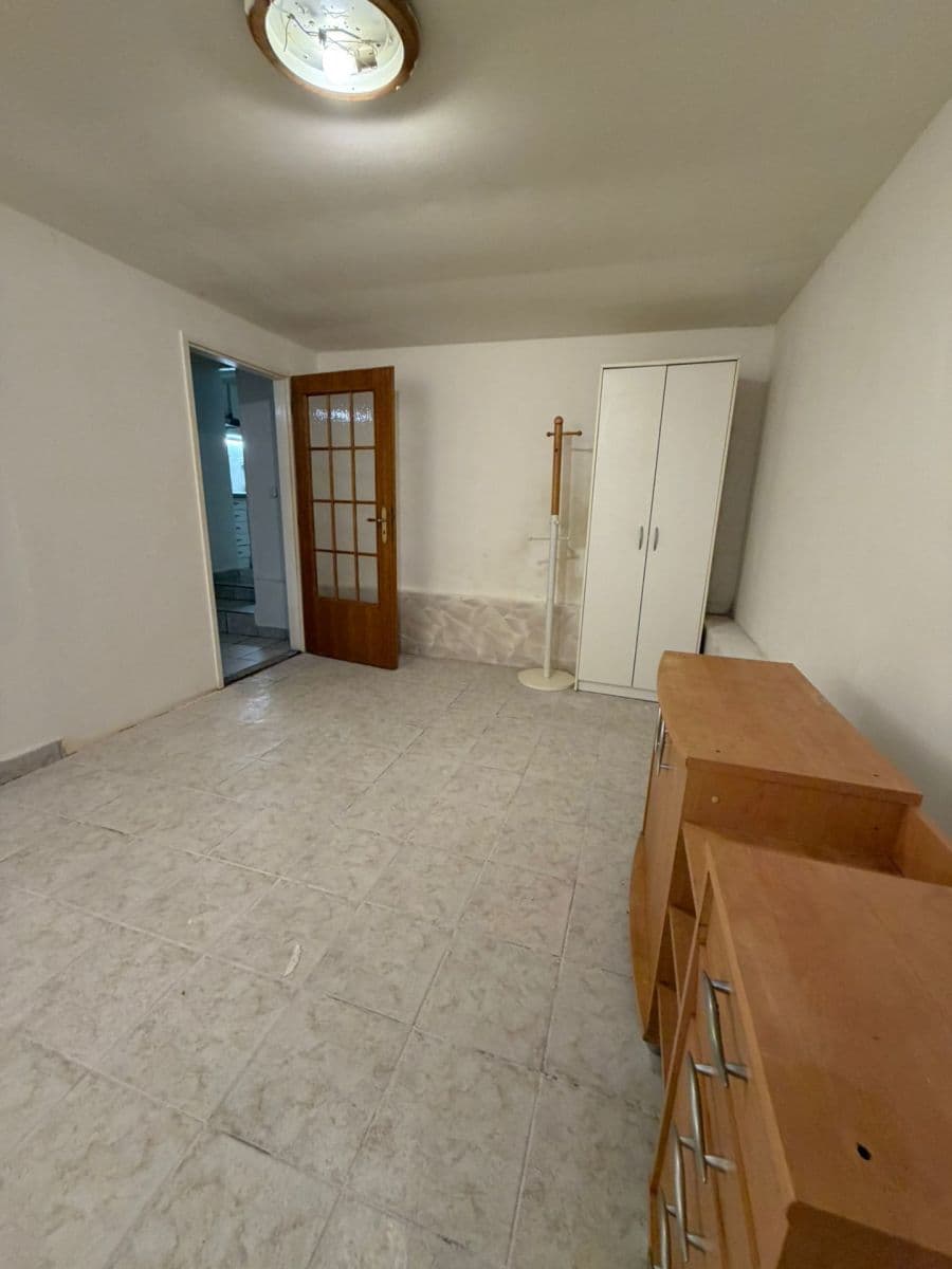 Pronájem bytu 3+1 80 m², Černická, Praha, Praha Pronájem bytu 3+1 80 m², Černická, Praha, Praha