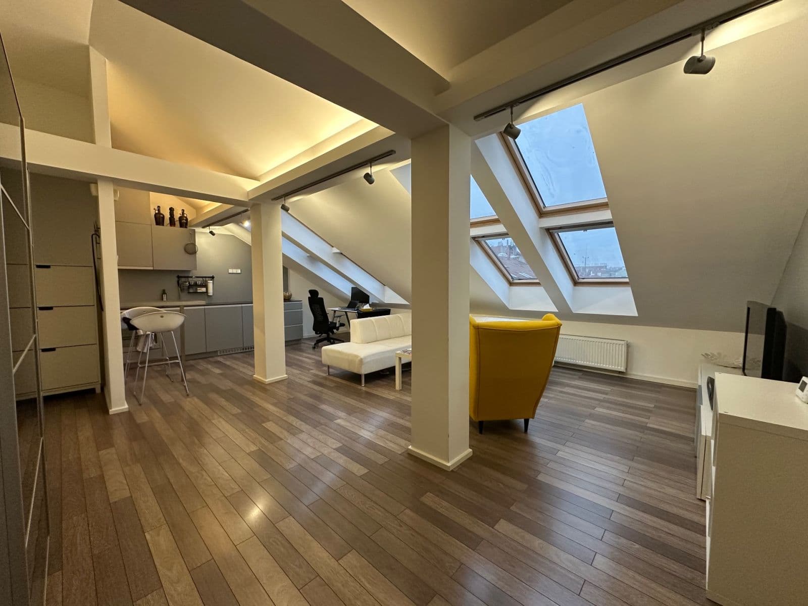 Pronájem bytu 2+kk 60 m², U Paliárky, Praha, Praha Pronájem bytu 2+kk 60 m², U Paliárky, Praha, Praha