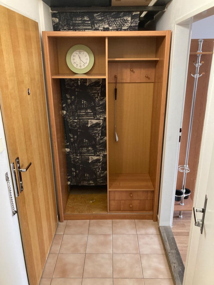 Pronájem bytu 1+kk 32 m², Sluneční náměstí, Praha, Praha Pronájem bytu 1+kk 32 m², Sluneční náměstí, Praha, Praha