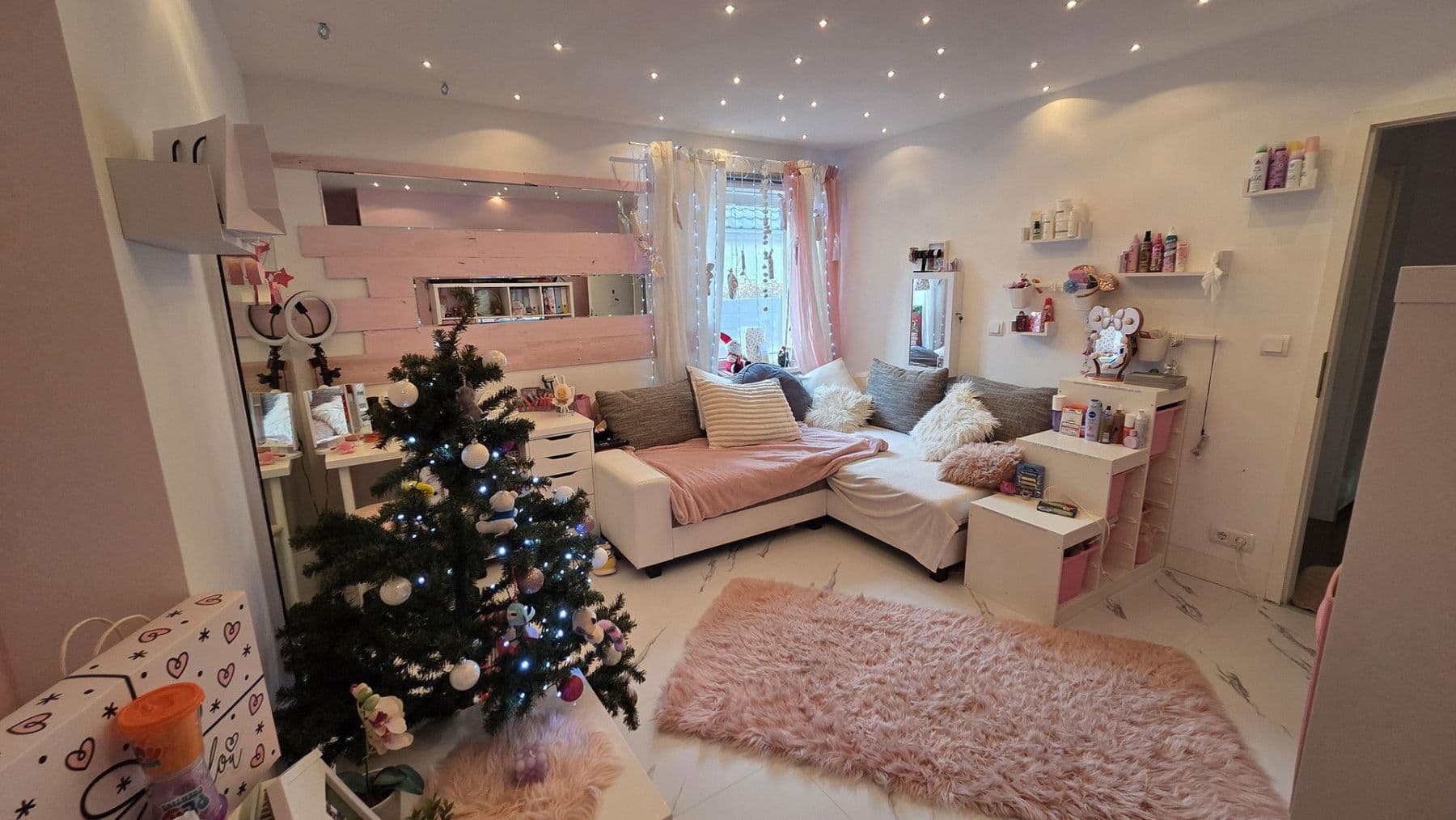 Prodej domu 167 m², pozemek 702 m², Wedemark, Dolní Sasko Prodej domu 167 m², pozemek 702 m², Wedemark, Dolní Sasko