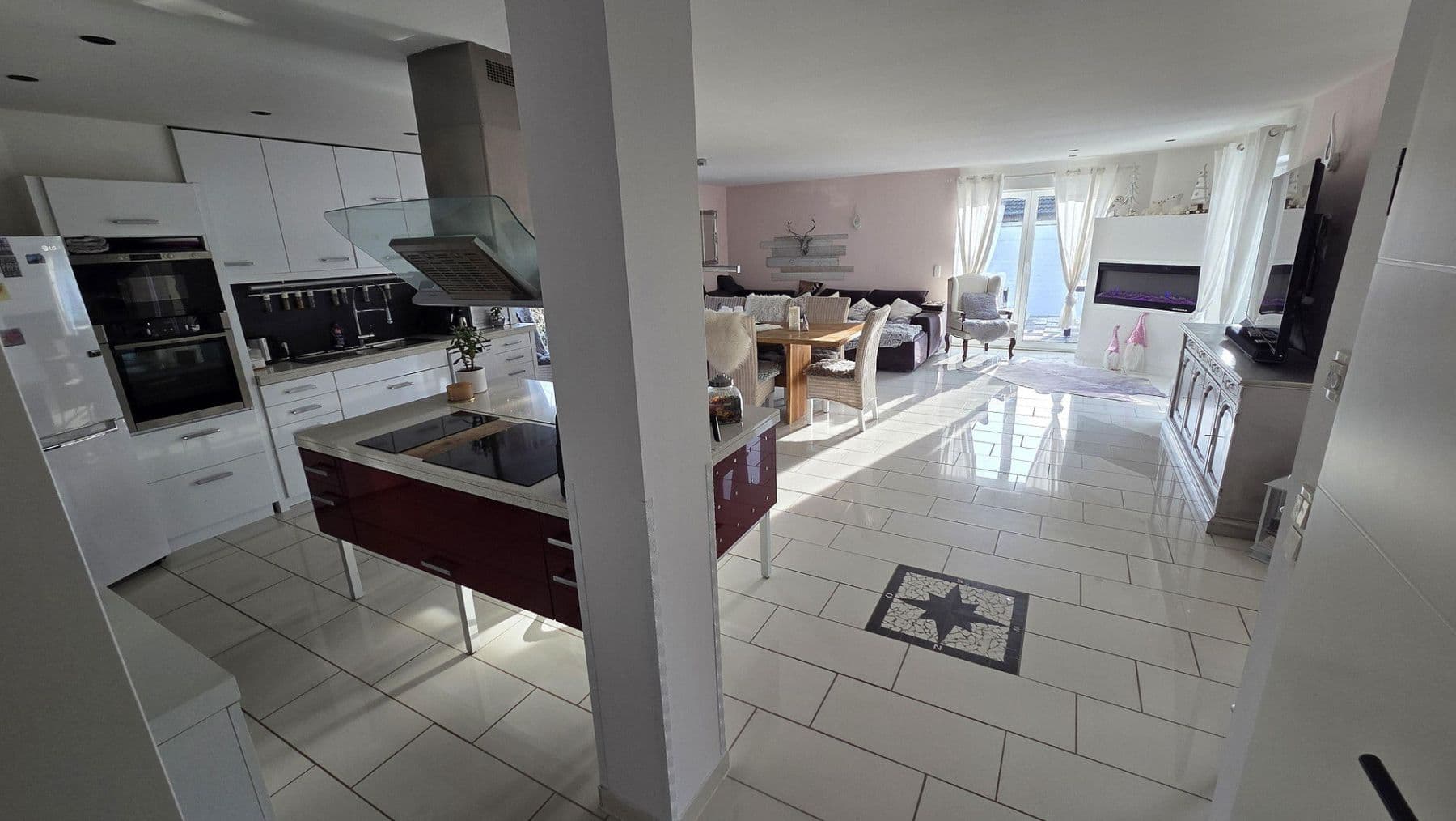 Prodej domu 167 m², pozemek 702 m², Wedemark, Dolní Sasko Prodej domu 167 m², pozemek 702 m², Wedemark, Dolní Sasko