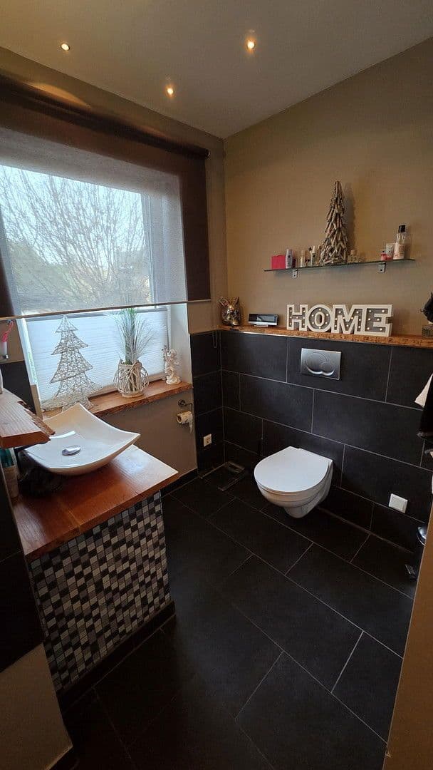 Prodej domu 167 m², pozemek 702 m², Wedemark, Dolní Sasko Prodej domu 167 m², pozemek 702 m², Wedemark, Dolní Sasko