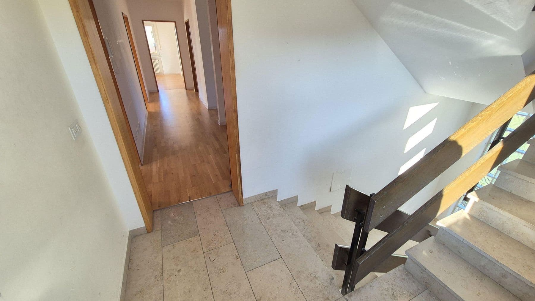 Prodej domu 328 m², pozemek 673 m², Chýžice, Bavorsko Prodej domu 328 m², pozemek 673 m², Chýžice, Bavorsko