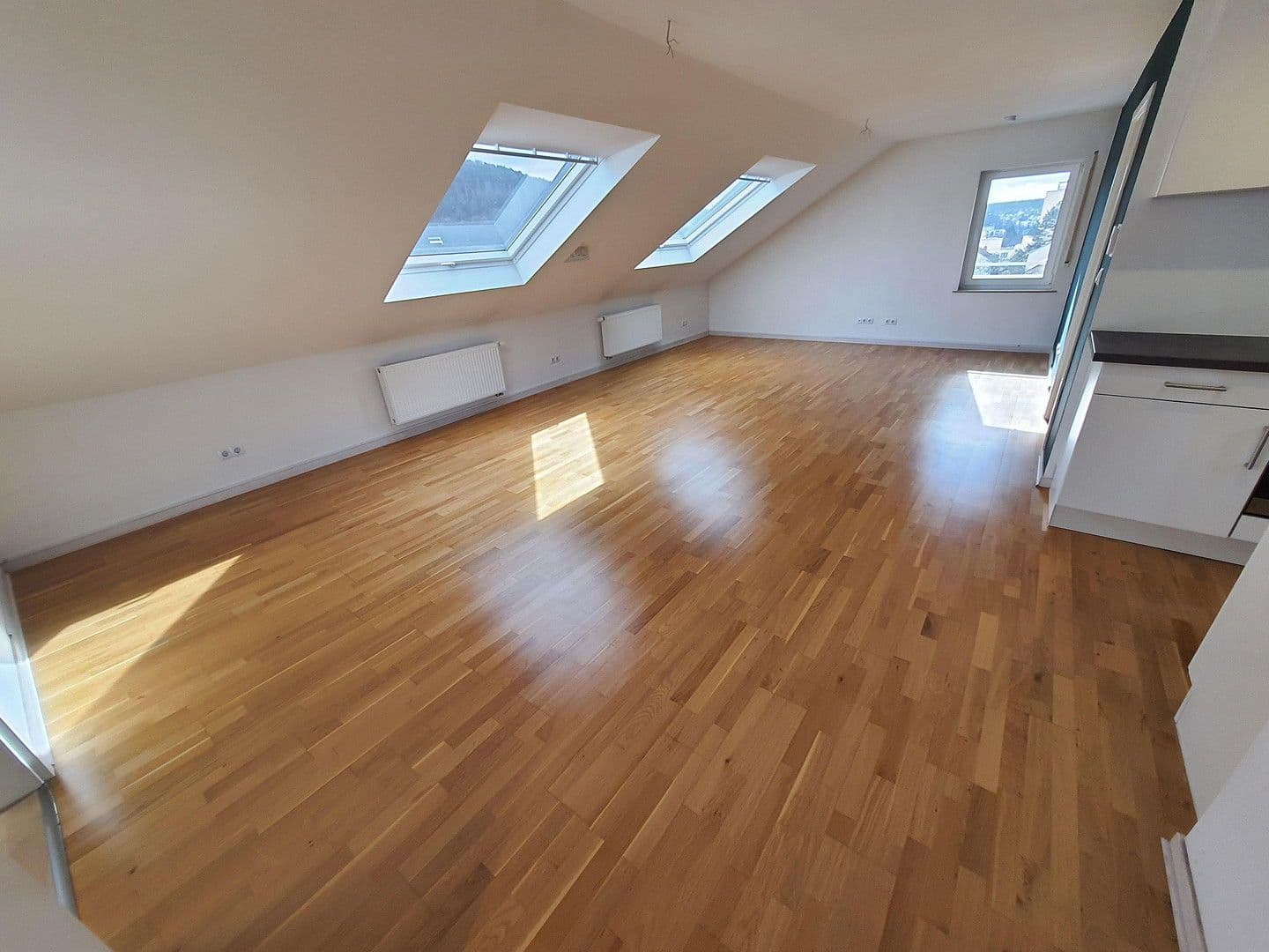 Prodej domu 328 m², pozemek 673 m², Chýžice, Bavorsko Prodej domu 328 m², pozemek 673 m², Chýžice, Bavorsko