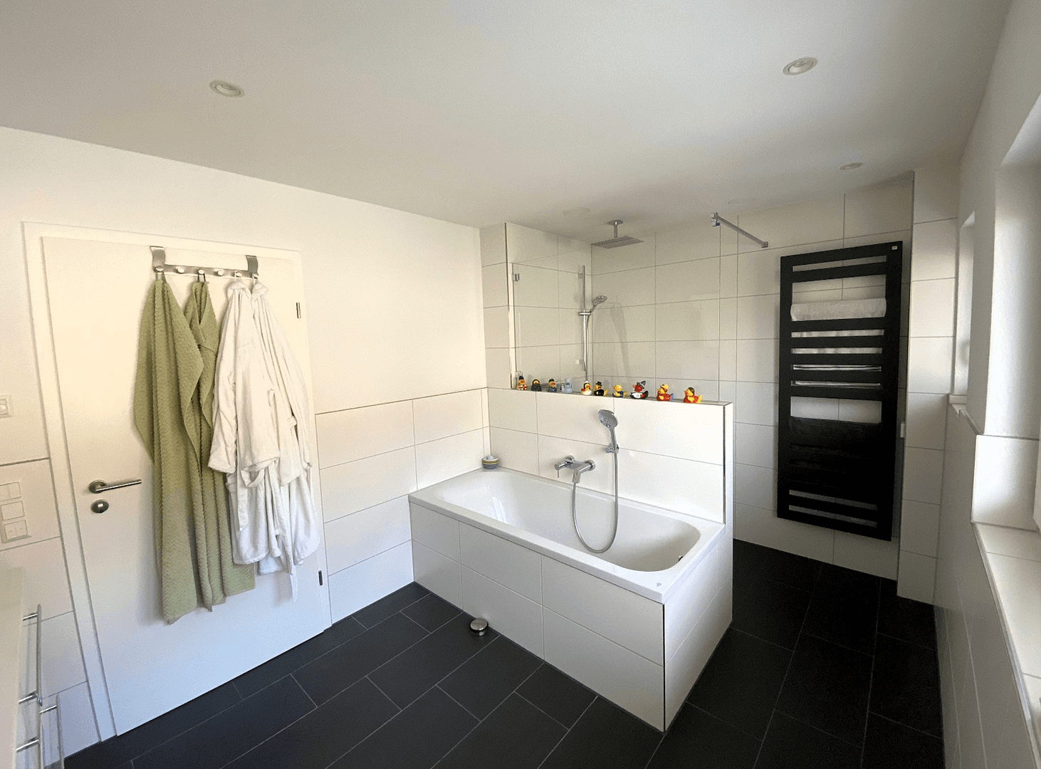 Prodej bytu 4+kk 118 m², Eningen unter Achalm, Bádensko-Württembersko Prodej bytu 4+kk 118 m², Eningen unter Achalm, Bádensko-Württembersko