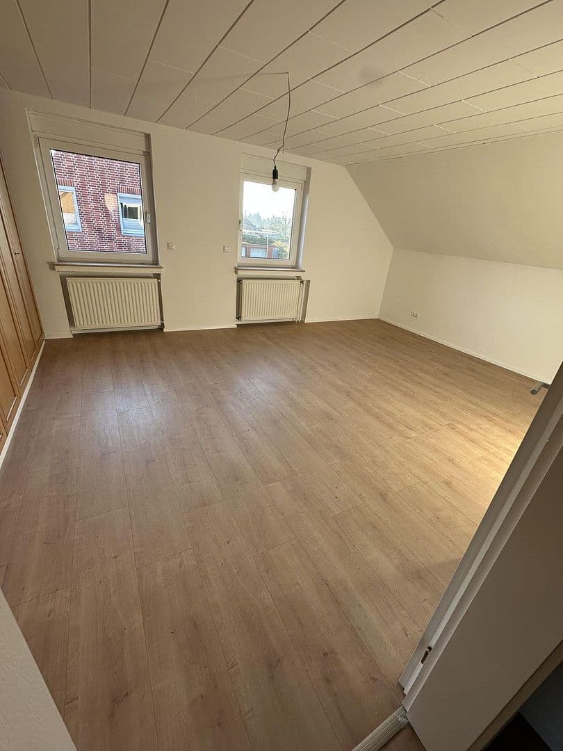 Pronájem domu 180 m², pozemek 800 m², Rodewald, Dolní Sasko Pronájem domu 180 m², pozemek 800 m², Rodewald, Dolní Sasko