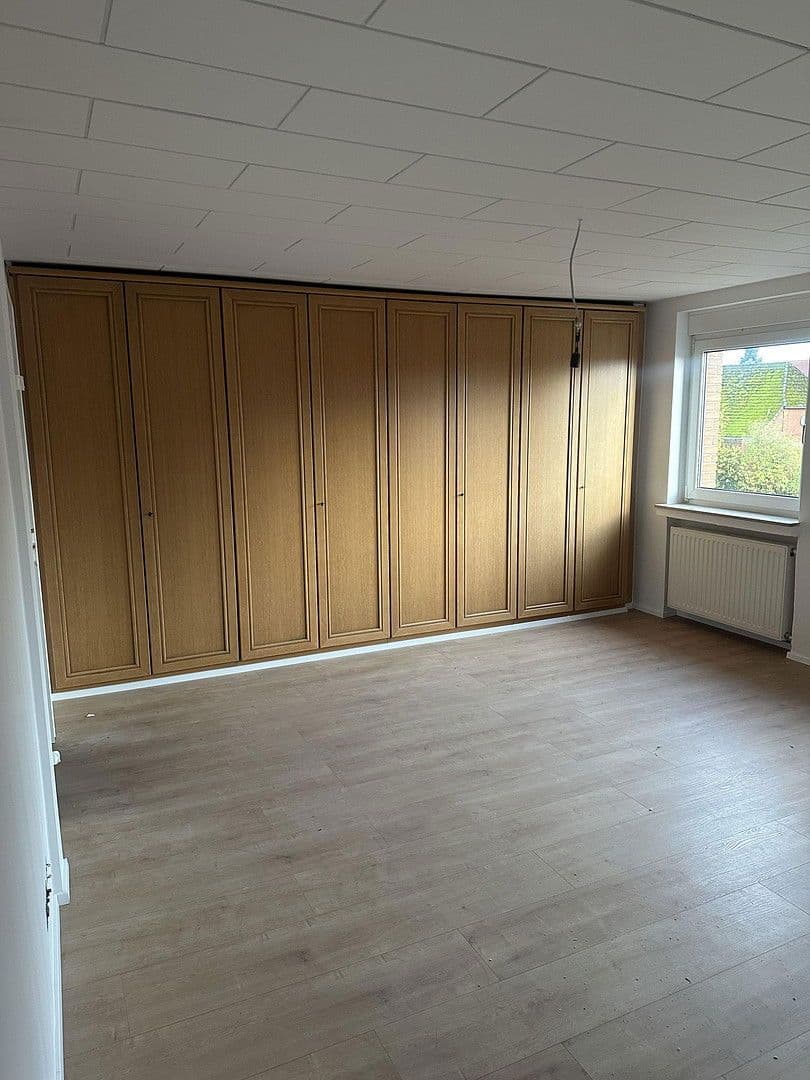 Pronájem domu 180 m², pozemek 800 m², Rodewald, Dolní Sasko Pronájem domu 180 m², pozemek 800 m², Rodewald, Dolní Sasko