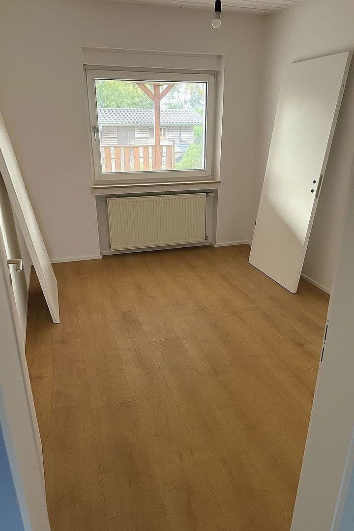 Pronájem domu 180 m², pozemek 800 m², Rodewald, Dolní Sasko Pronájem domu 180 m², pozemek 800 m², Rodewald, Dolní Sasko