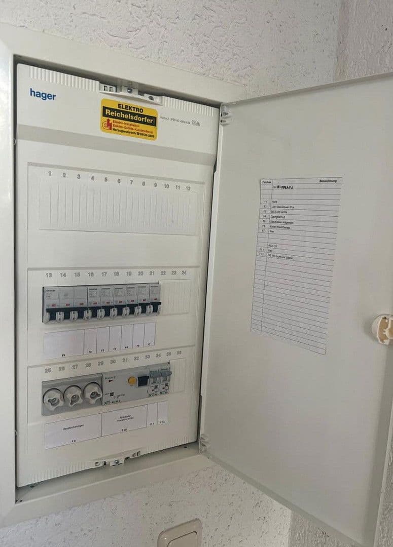 Prodej domu 554 m², pozemek 821 m², Herzogenaurach, Bavorsko Prodej domu 554 m², pozemek 821 m², Herzogenaurach, Bavorsko