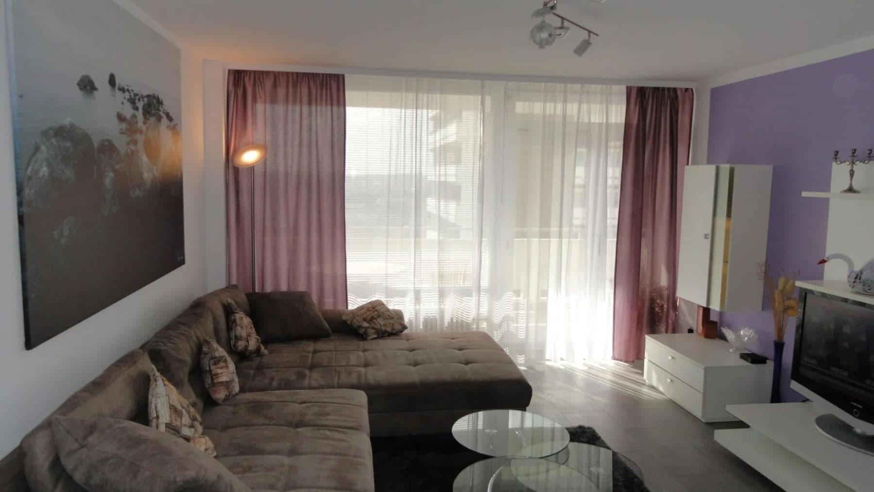 Pronájem bytu 2+1 50 m², Frankfurt am Main, Hessen Pronájem bytu 2+1 50 m², Frankfurt am Main, Hessen