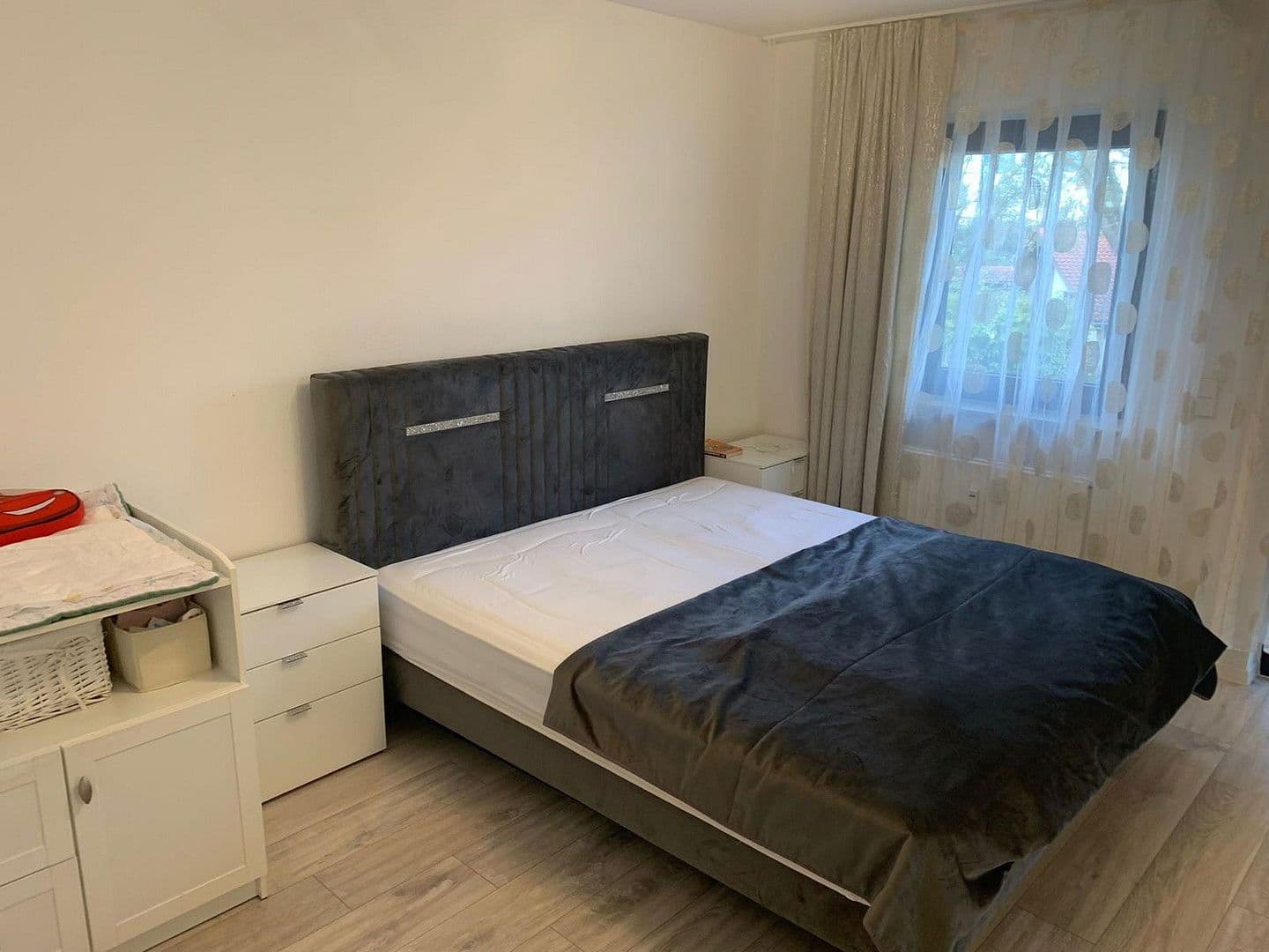 Pronájem bytu 3+kk 98 m², Leonberg, Bádensko-Württembersko Pronájem bytu 3+kk 98 m², Leonberg, Bádensko-Württembersko