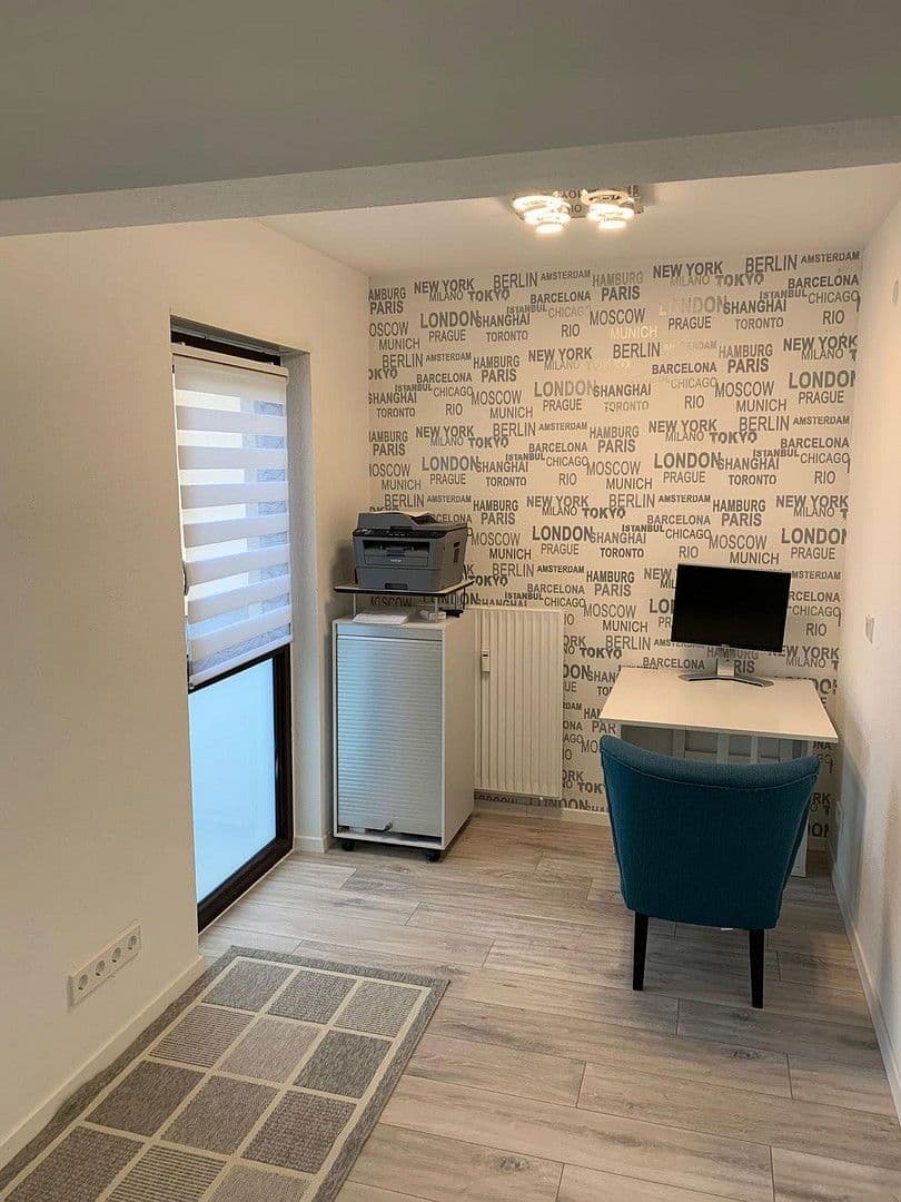 Pronájem bytu 3+kk 98 m², Leonberg, Bádensko-Württembersko Pronájem bytu 3+kk 98 m², Leonberg, Bádensko-Württembersko