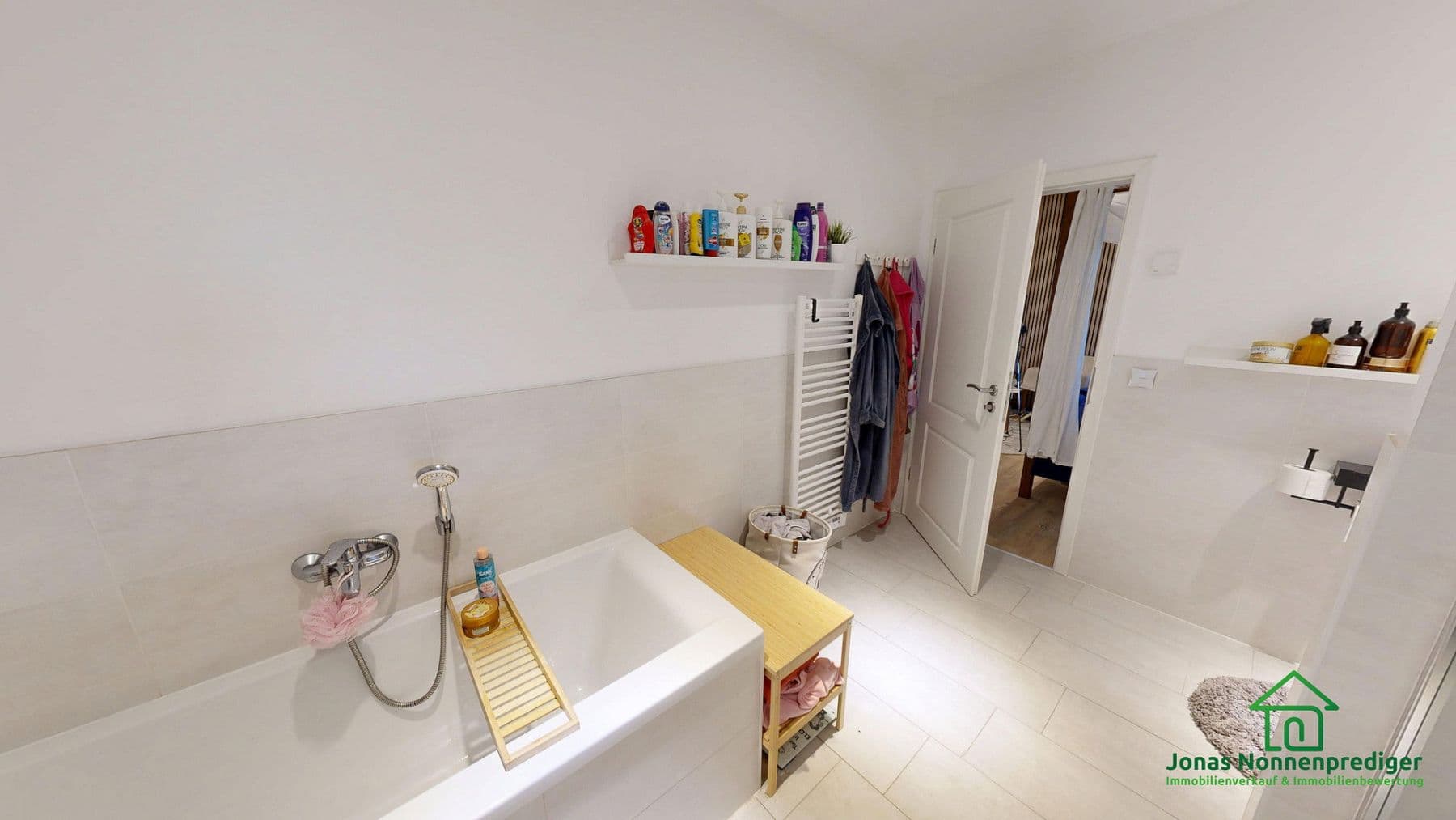 Prodej domu 146 m², pozemek 1.064 m², Seestraße 11, Mühlen Eichsen, Mecklenburg-Vorpommern Prodej domu 146 m², pozemek 1.064 m², Seestraße 11, Mühlen Eichsen, Mecklenburg-Vorpommern