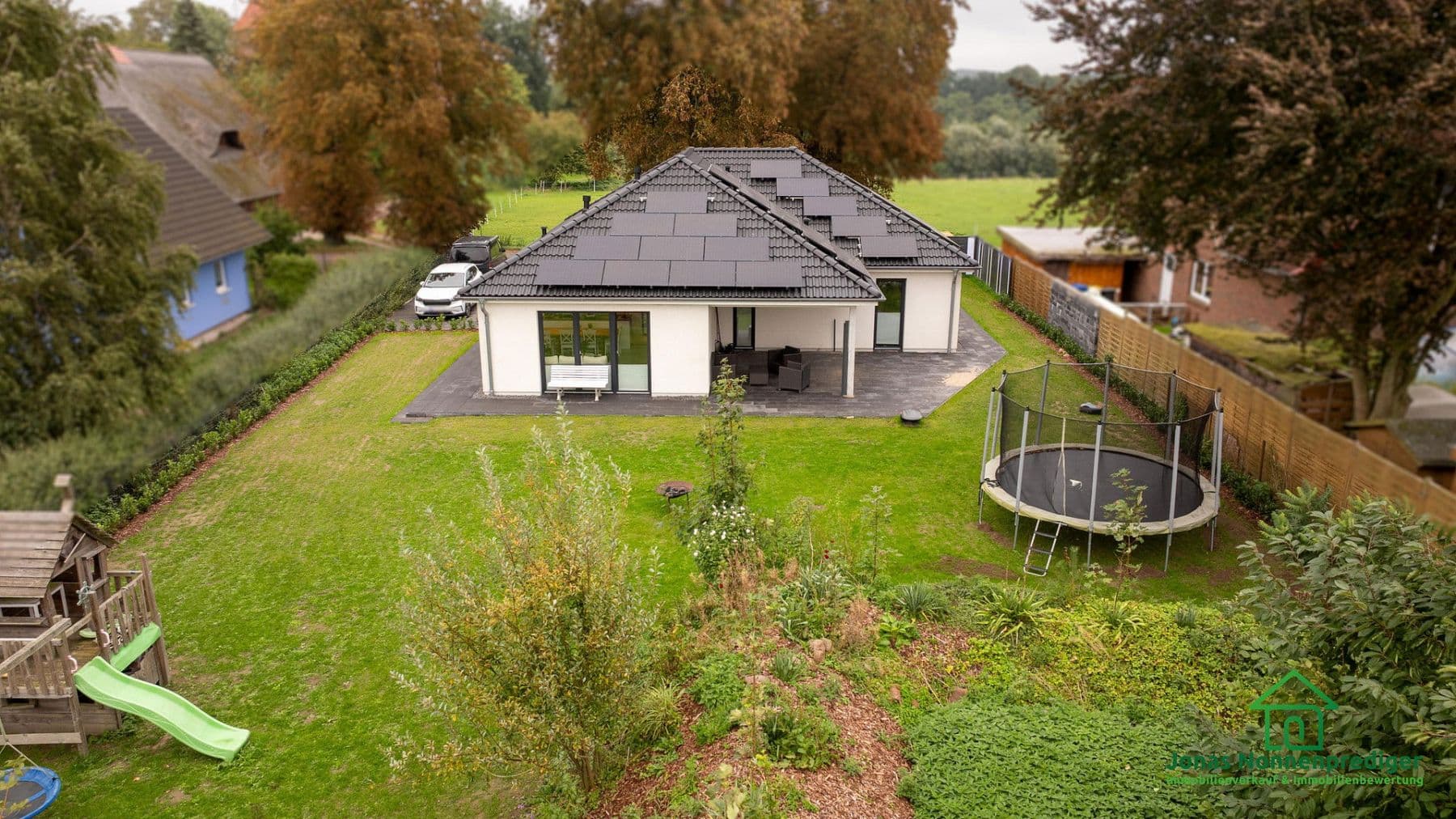 Prodej domu 146 m², pozemek 1.064 m², Seestraße 11, Mühlen Eichsen, Mecklenburg-Vorpommern Prodej domu 146 m², pozemek 1.064 m², Seestraße 11, Mühlen Eichsen, Mecklenburg-Vorpommern