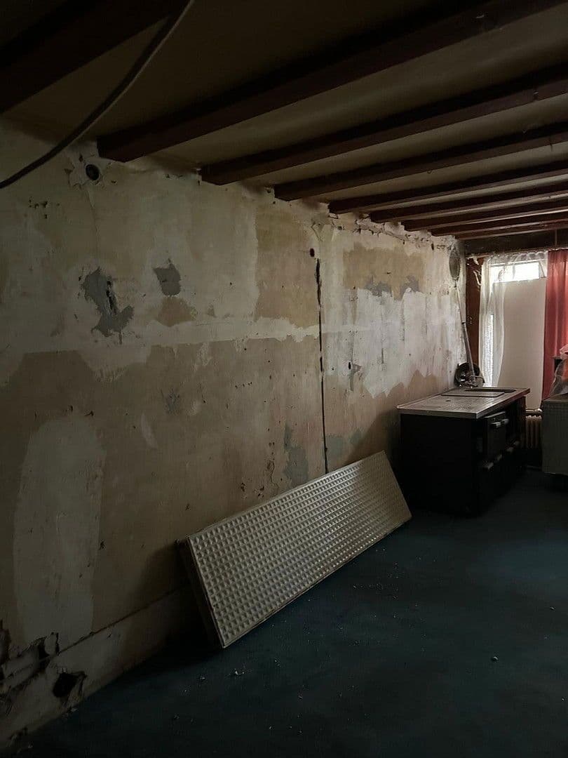 Pronájem nebytového prostoru 73 m², Lindenstraße 30, Bad Wildungen, Hessen Pronájem nebytového prostoru 73 m², Lindenstraße 30, Bad Wildungen, Hessen