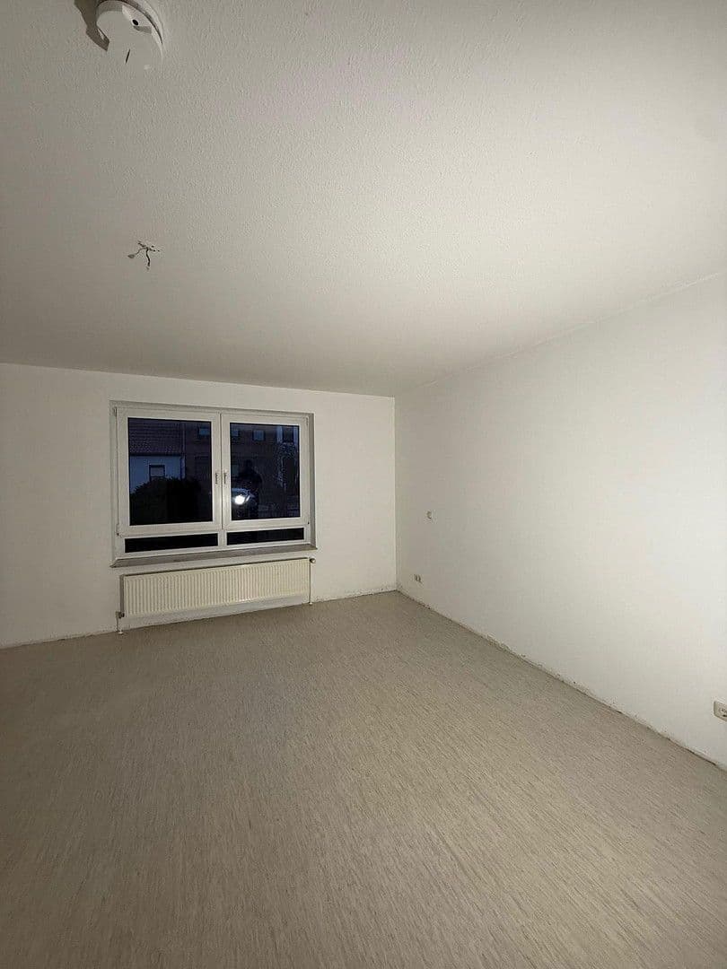 Pronájem bytu 2+1 80 m², Güstrower Str. 84, Schwaan, Mecklenburg-Vorpommern Pronájem bytu 2+1 80 m², Güstrower Str. 84, Schwaan, Mecklenburg-Vorpommern