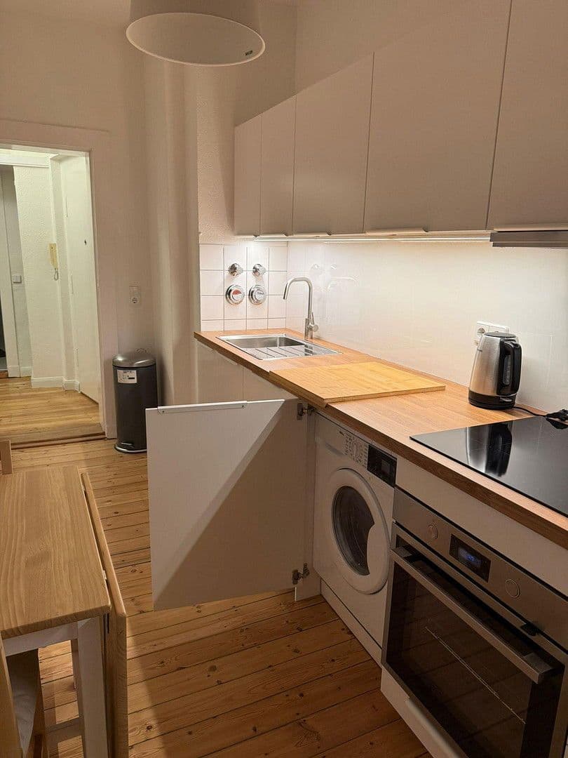 Pronájem bytu 2+1 53 m², Berlin, Berlín Pronájem bytu 2+1 53 m², Berlin, Berlín