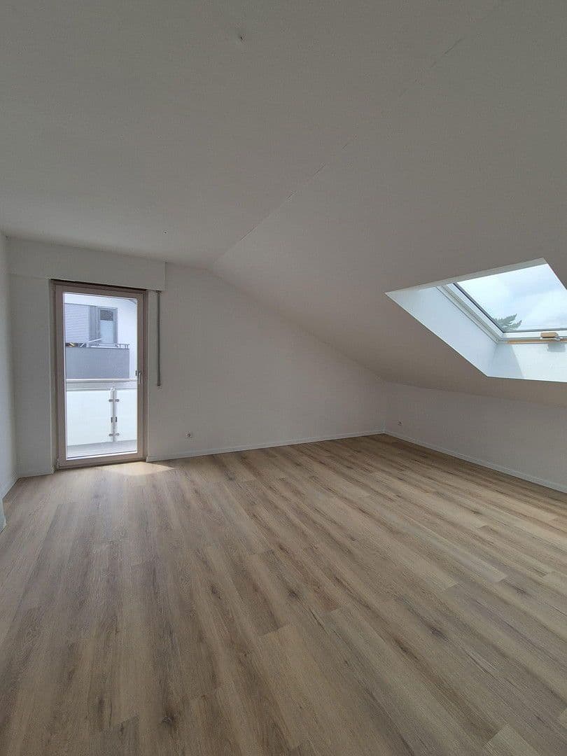 Pronájem bytu 2+1 76 m², Niefern-Öschelbronn, Bádensko-Württembersko Pronájem bytu 2+1 76 m², Niefern-Öschelbronn, Bádensko-Württembersko