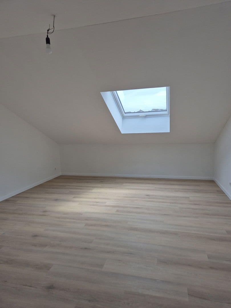 Pronájem bytu 2+1 76 m², Niefern-Öschelbronn, Bádensko-Württembersko Pronájem bytu 2+1 76 m², Niefern-Öschelbronn, Bádensko-Württembersko