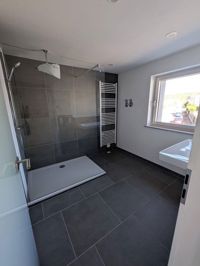 Pronájem bytu 2+1 97 m², Niefern-Öschelbronn, Bádensko-Württembersko Pronájem bytu 2+1 97 m², Niefern-Öschelbronn, Bádensko-Württembersko